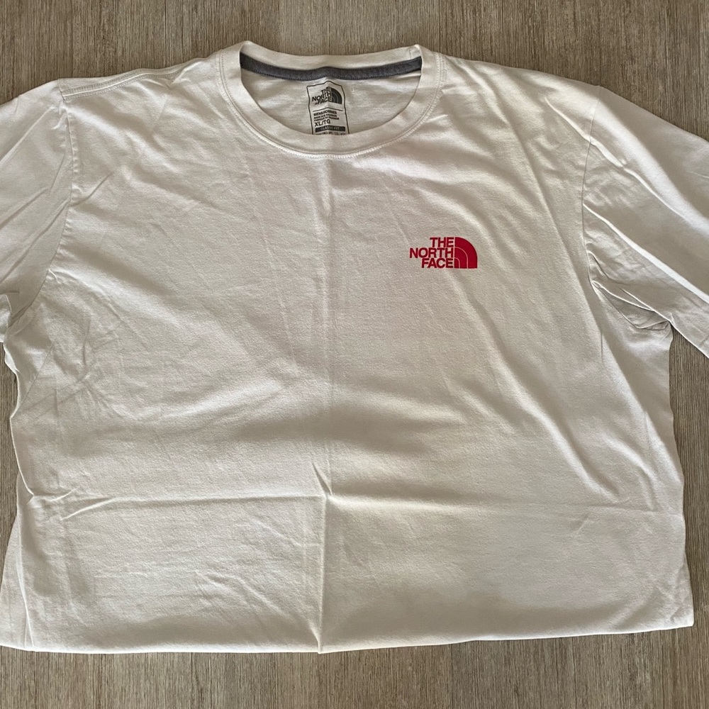 Men’s North Face Shirt